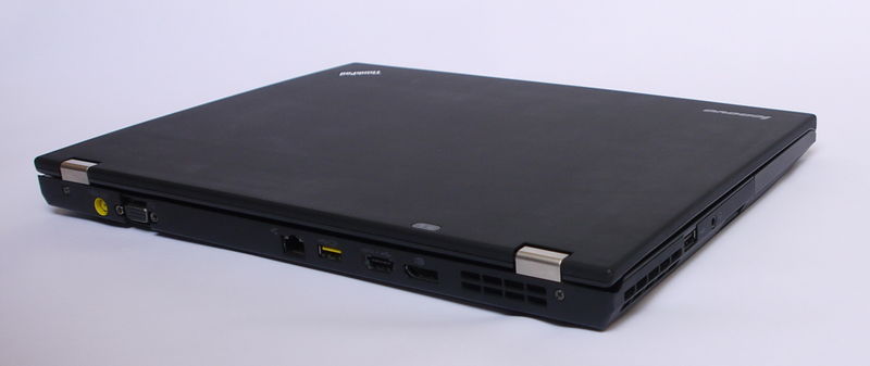 Datei:ThinkPad T400s hinten links.jpg