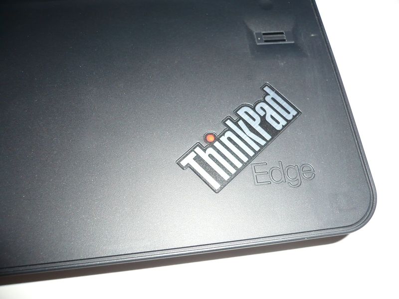 Datei:E520 ThinkPad-Edge Logo.JPG