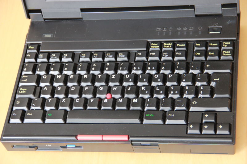 Datei:TP 340CSE Tastatur.jpg