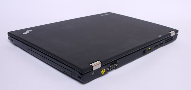 Datei:ThinkPad T400s hinten rechts.jpg